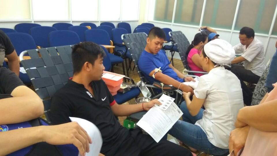 Organizing humanitarian blood donation at schools